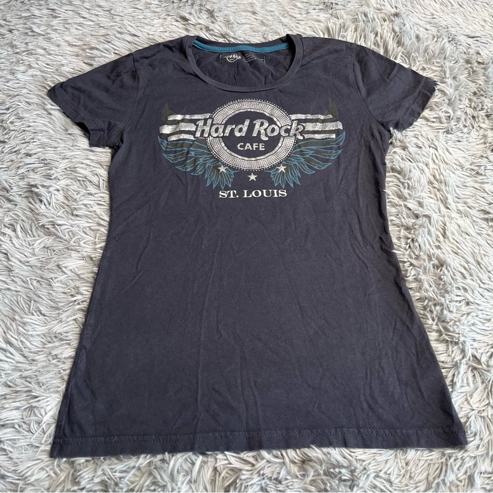 Hard Rock Cafe Tshirt Womens Small St Louis Black Silver Logo Wings Graphic
